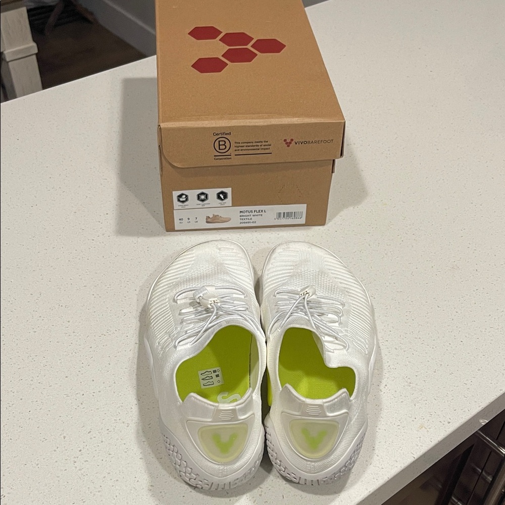 Vivobarefoot Motus Flex White Sneakers